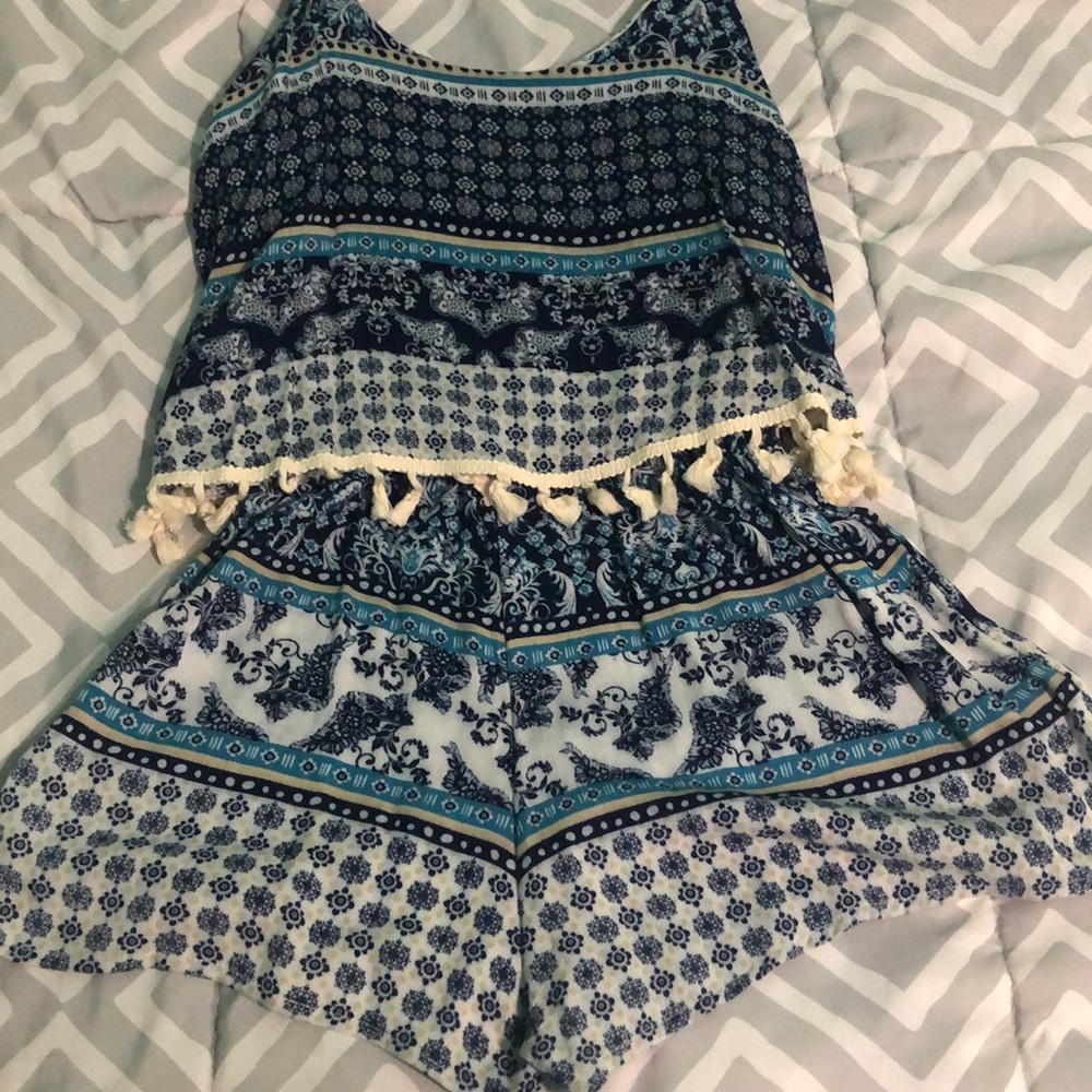 R2D, Blue romper with tassels